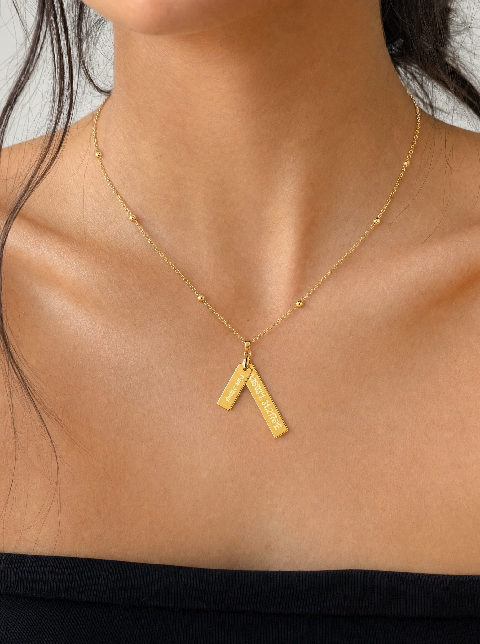 Editorial — SOLENE. Coordinates Necklace in 21k gold — on model